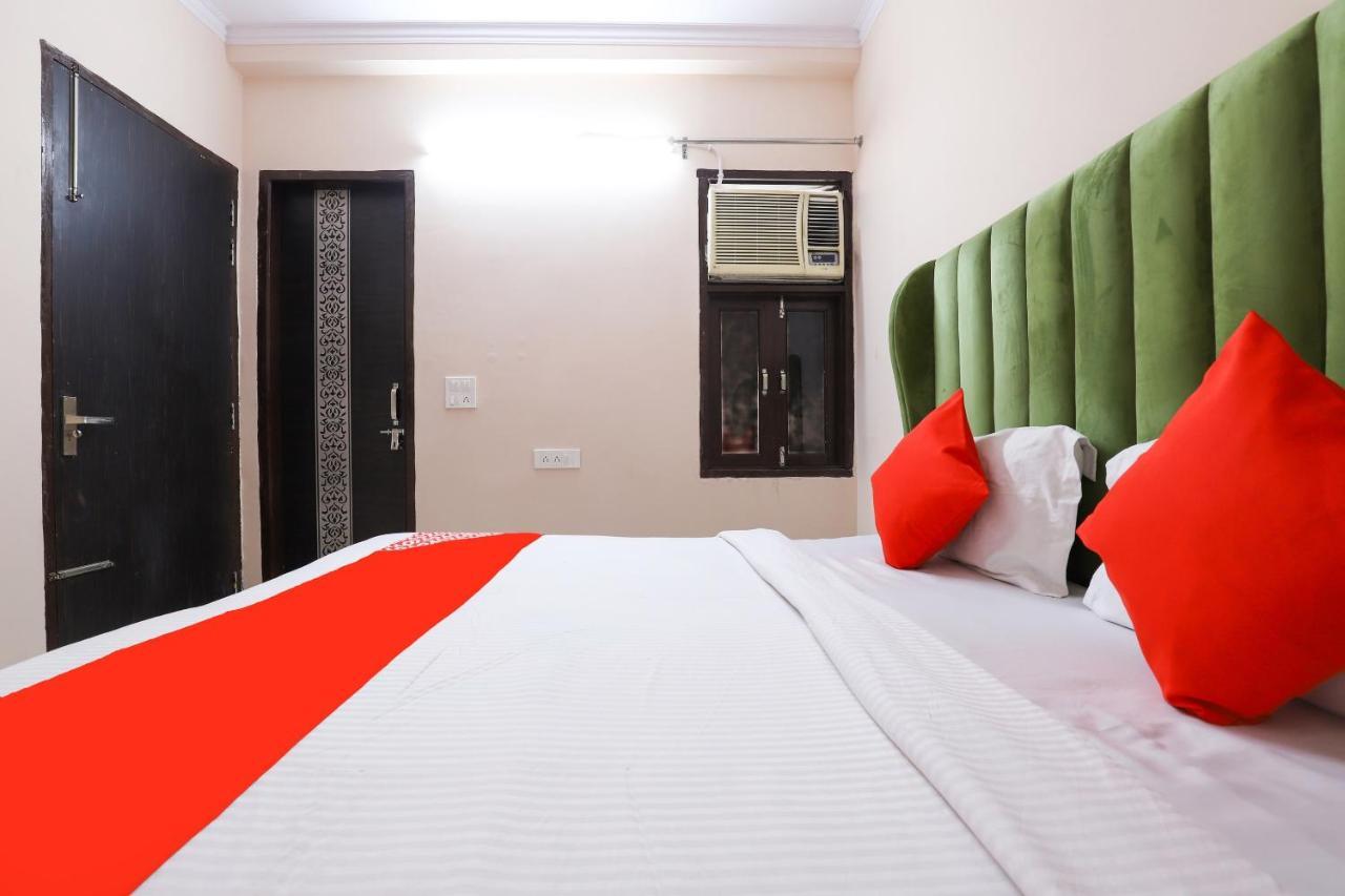 Oyo 77819 Shahdara Inn ニューデリー エクステリア 写真