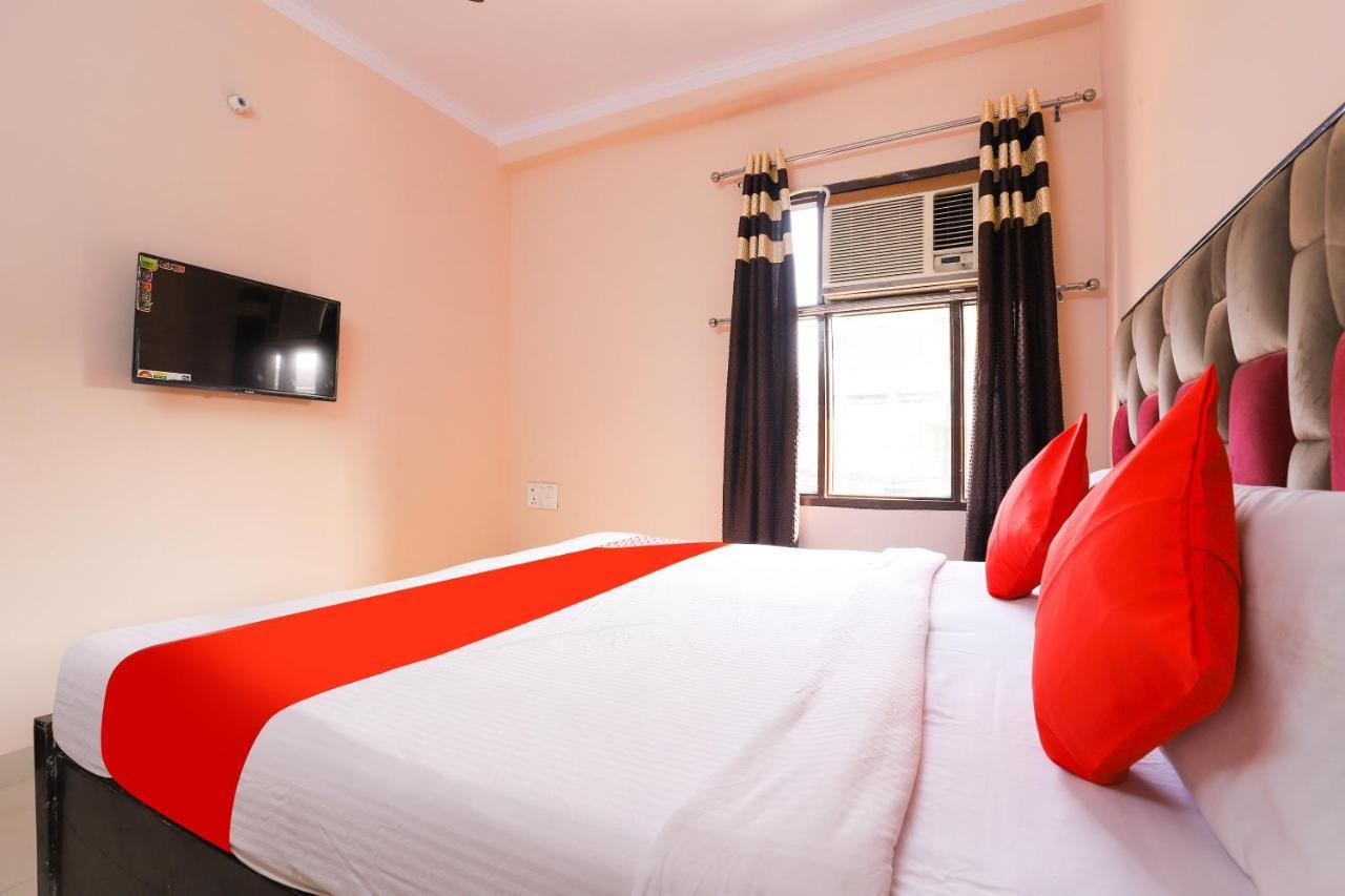Oyo 77819 Shahdara Inn ニューデリー エクステリア 写真