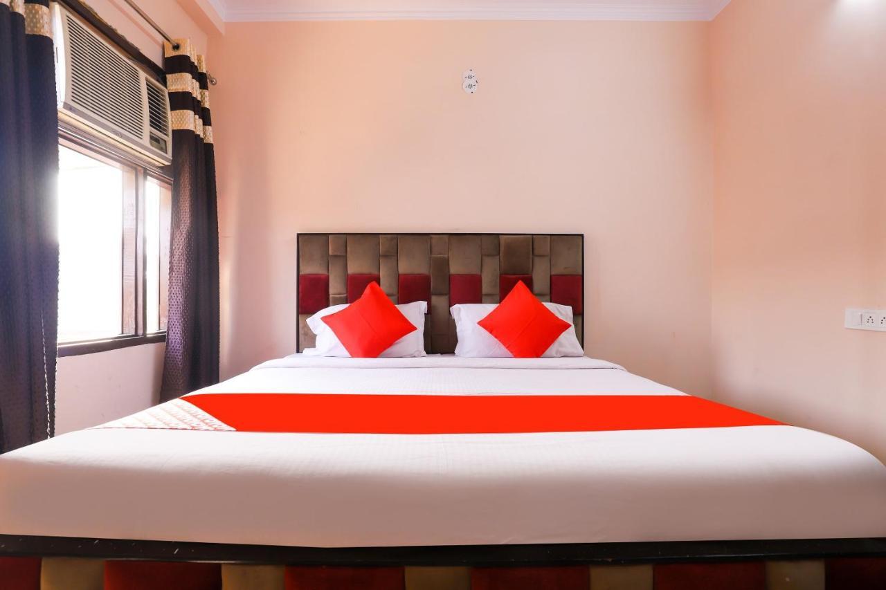 Oyo 77819 Shahdara Inn ニューデリー エクステリア 写真