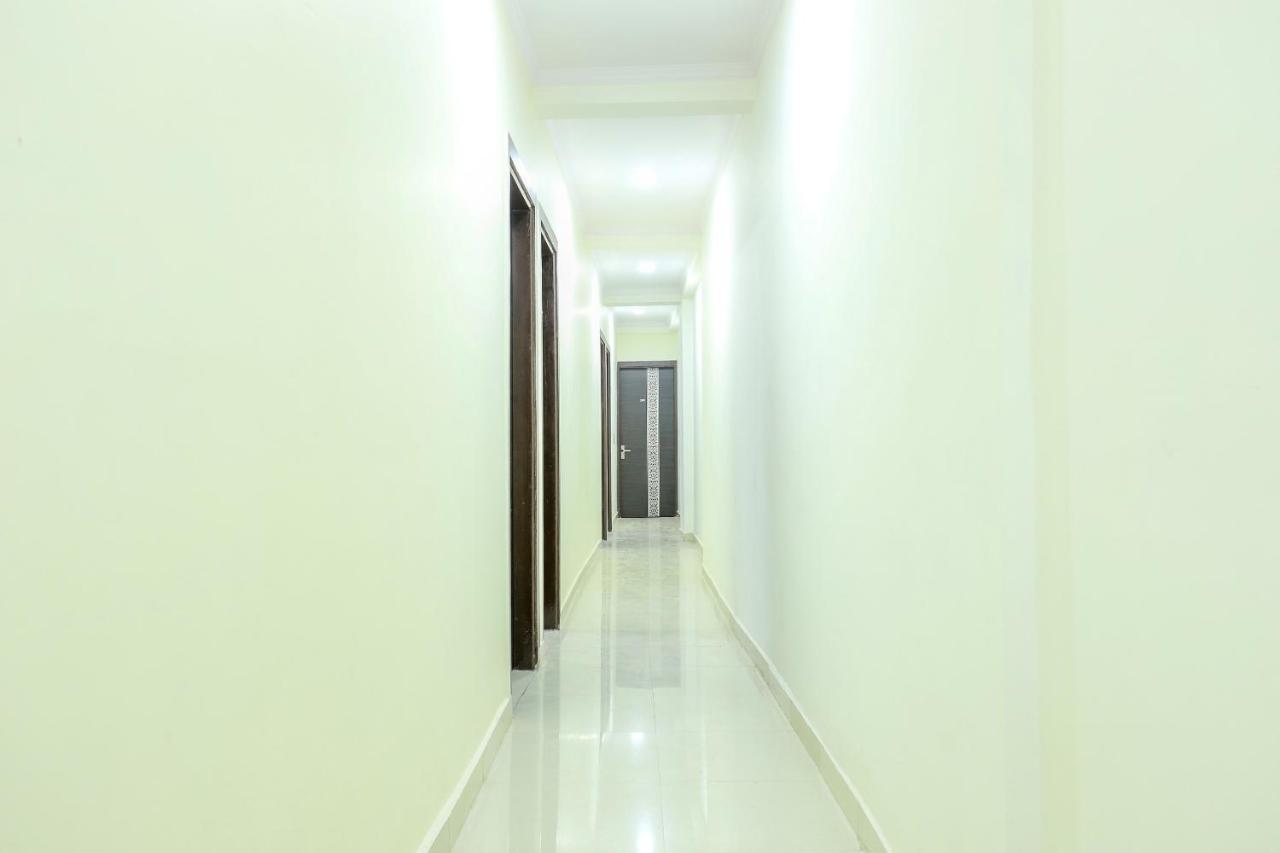 Oyo 77819 Shahdara Inn ニューデリー エクステリア 写真
